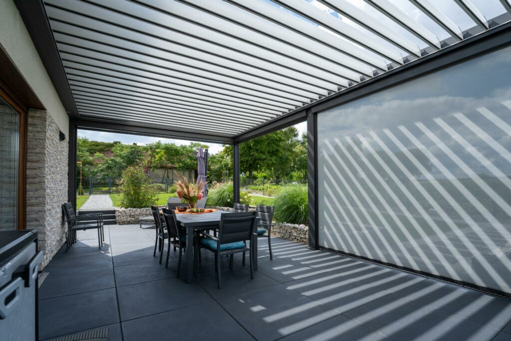 ZiP Screen Pergola